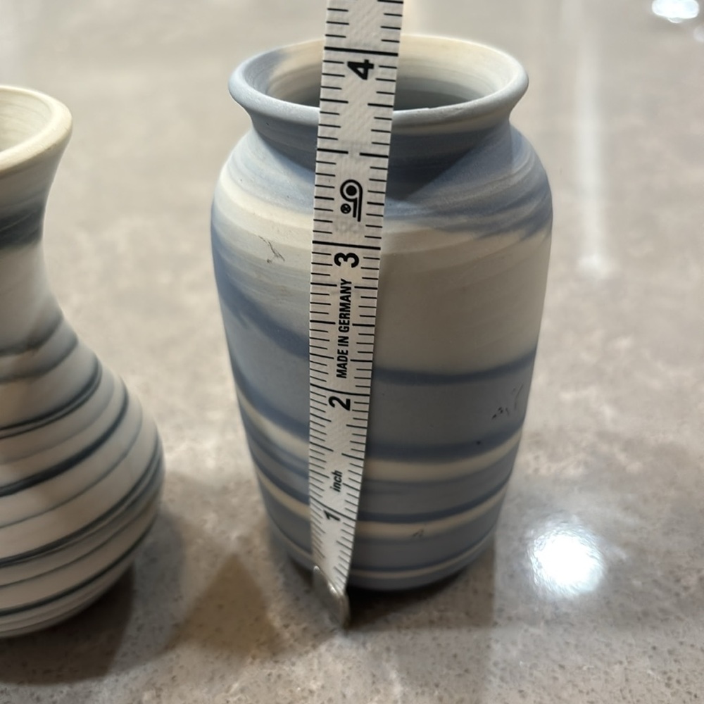 Set of 2 Small Pottery Vases - Picture 7 of 9